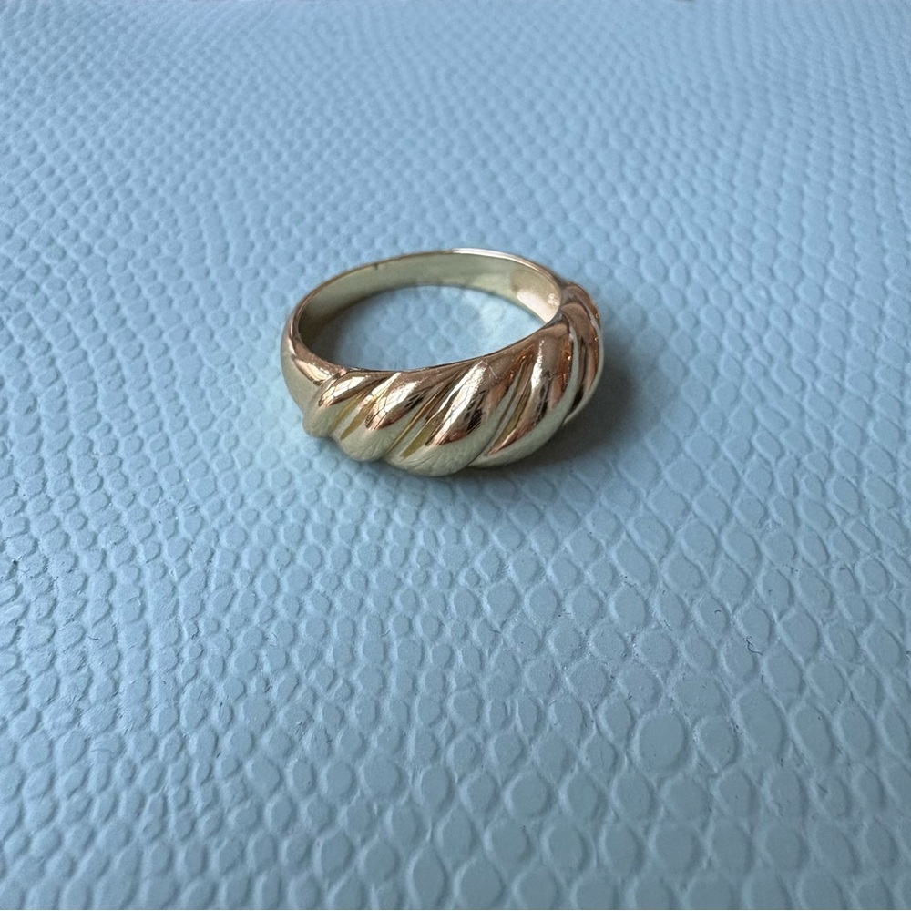 Croissant Ring
